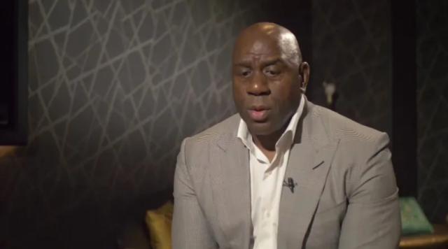 开云体育下载网址-魔术师·约翰逊：湖人球迷应该给雷迪克一些耐心