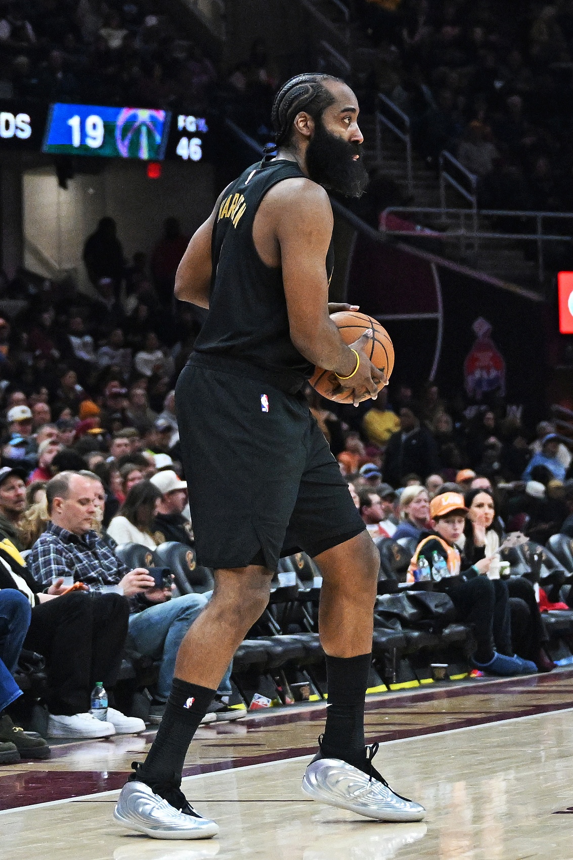 开云体育下载-哈登：年轻时总觉得来日方长 现在我确实意识到打球的年头不多了